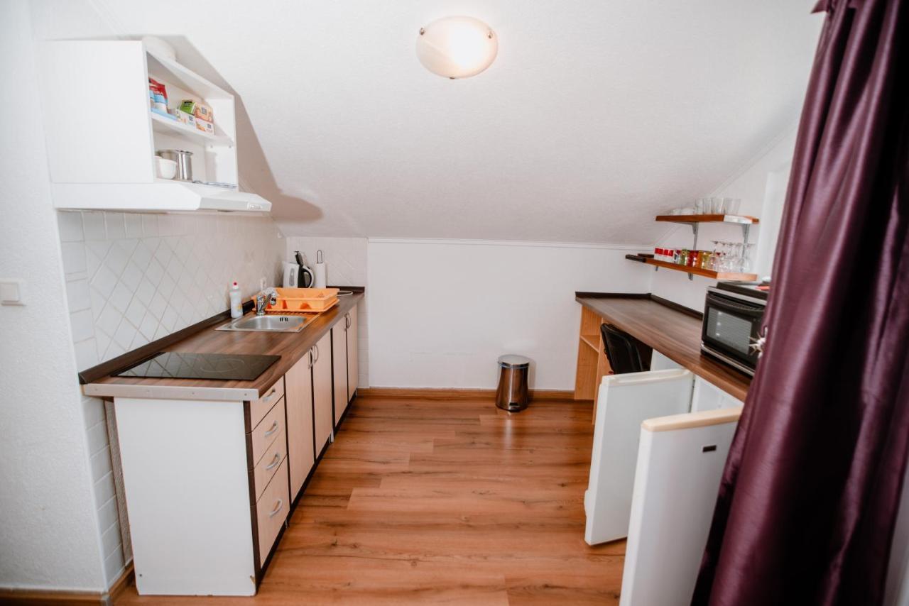 Appartamento Apartmens Leona Karlobag Esterno foto
